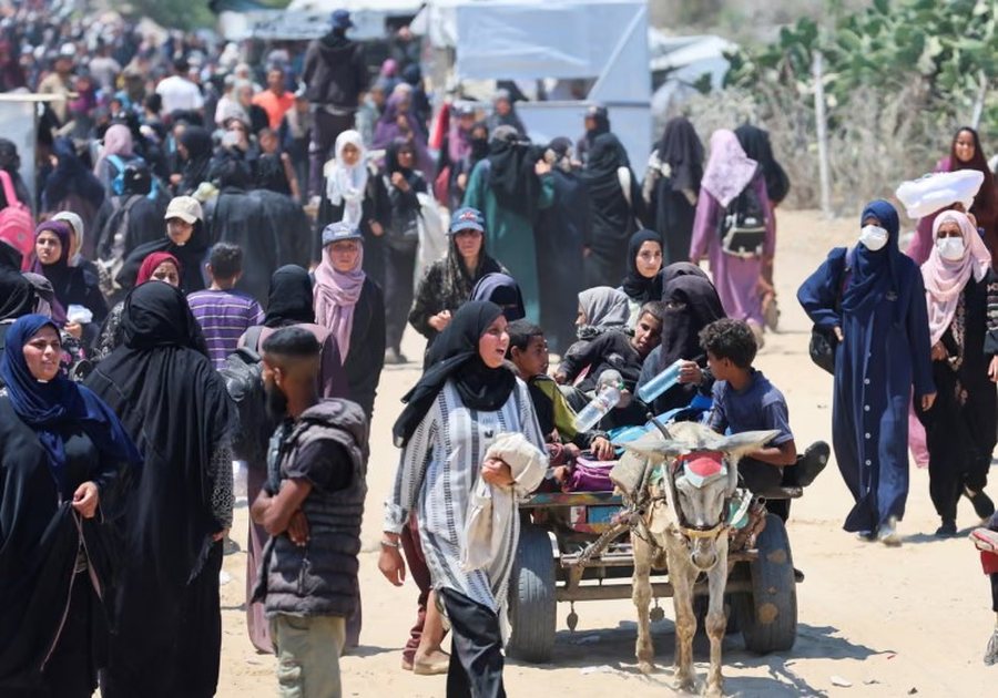 Lajme n&euml; pak minuta: &Ccedil;far&euml; po ndodh n&euml; bot&euml;