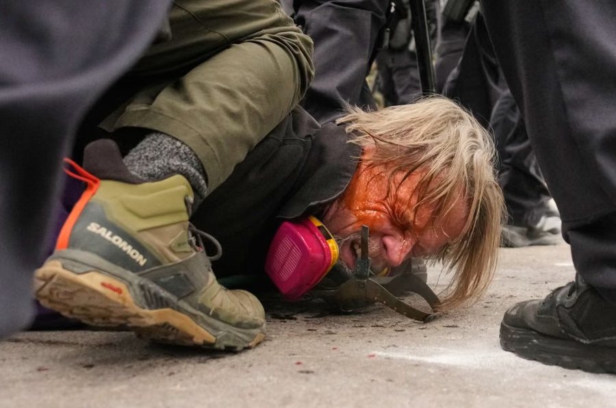 P&euml;rmes fotove: Bota n&euml; nj&euml; jav&euml;