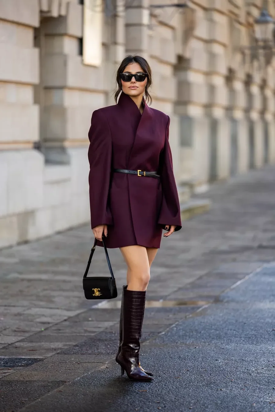 Ngjyra, dantellë dhe aksesorë plot zemra: Këto kombinime