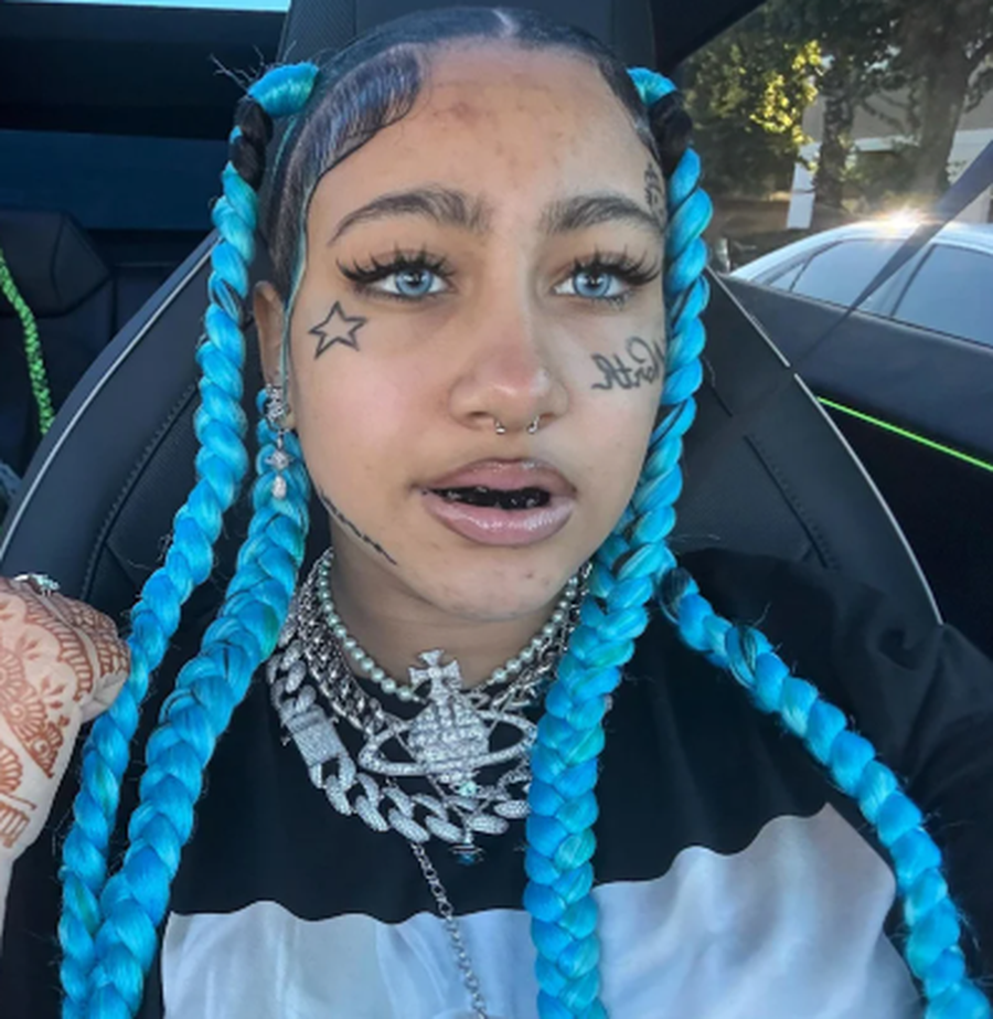 Me k&euml;t&euml; reagim, Kim tregoi se thell&euml;-thell&euml; &euml;sht&euml;