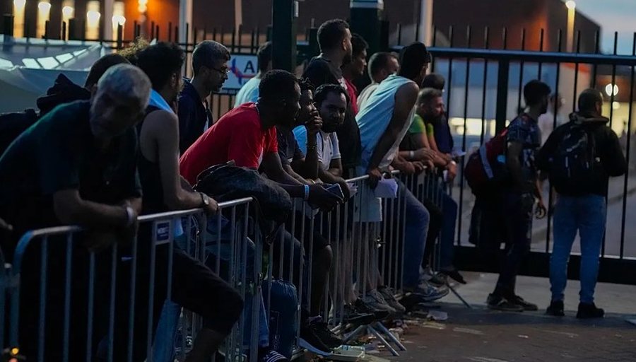 Lajme n&euml; pak minuta: &Ccedil;far&euml; po ndodh n&euml; bot&euml;