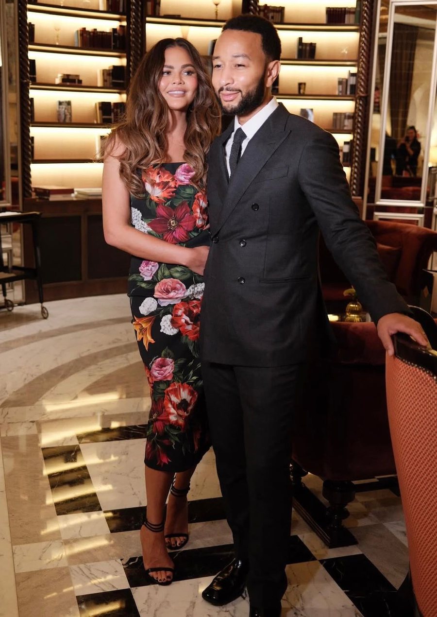 Chrissy Teigen flet hapur p&euml;r betej&euml;n me alkoolin