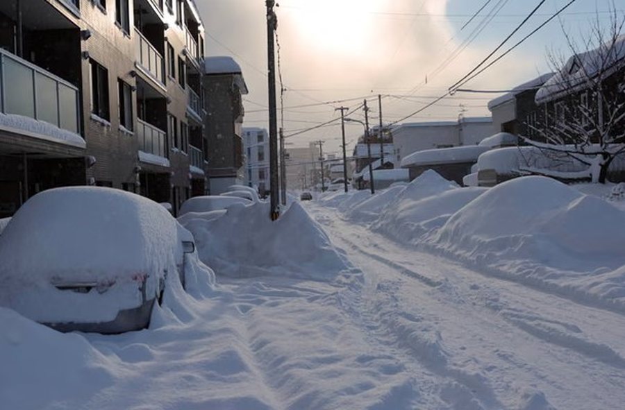 Lajme n&euml; pak minuta: &Ccedil;far&euml; po ndodh n&euml; bot&euml;