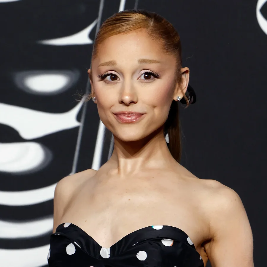 &ldquo;Doja t&euml; fshihesha!&rdquo; Ariana Grande flet p&euml;r stilin e