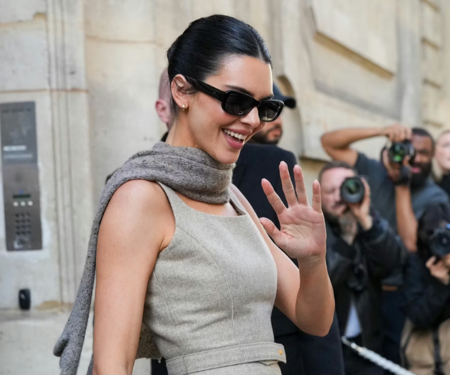 Kendall Jenner &euml;sht&euml; e para q&euml; vesh k&euml;t&euml; ngjyr&euml;