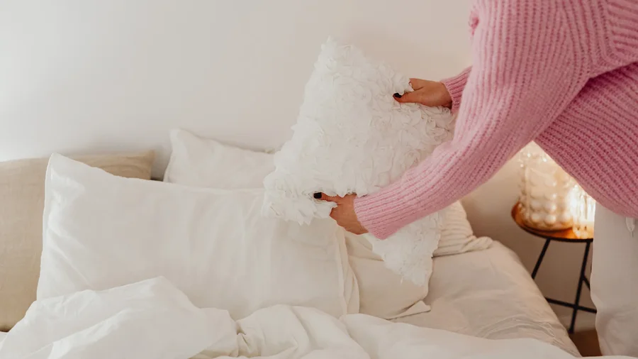 Personat që e rregullojnë shtratin çdo mëngjes kanë