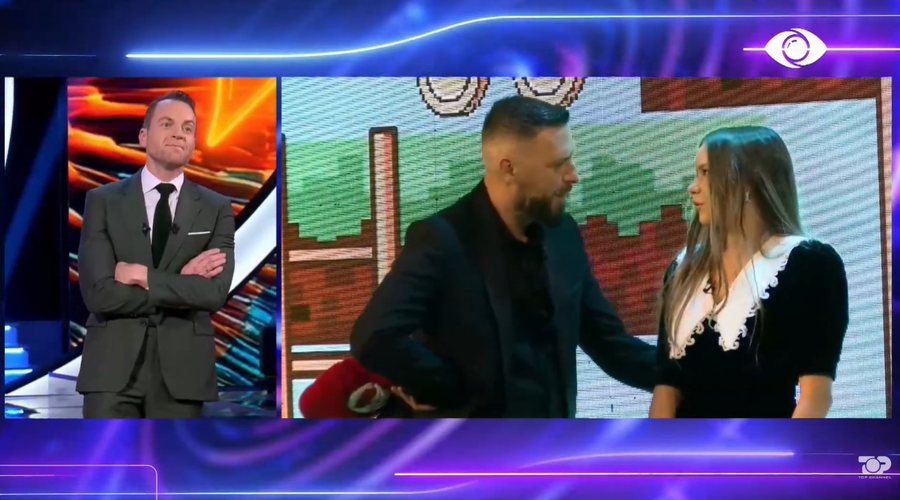 P&euml;r ty q&euml; fjete her&euml;t: Momentet ky&ccedil;e n&euml;