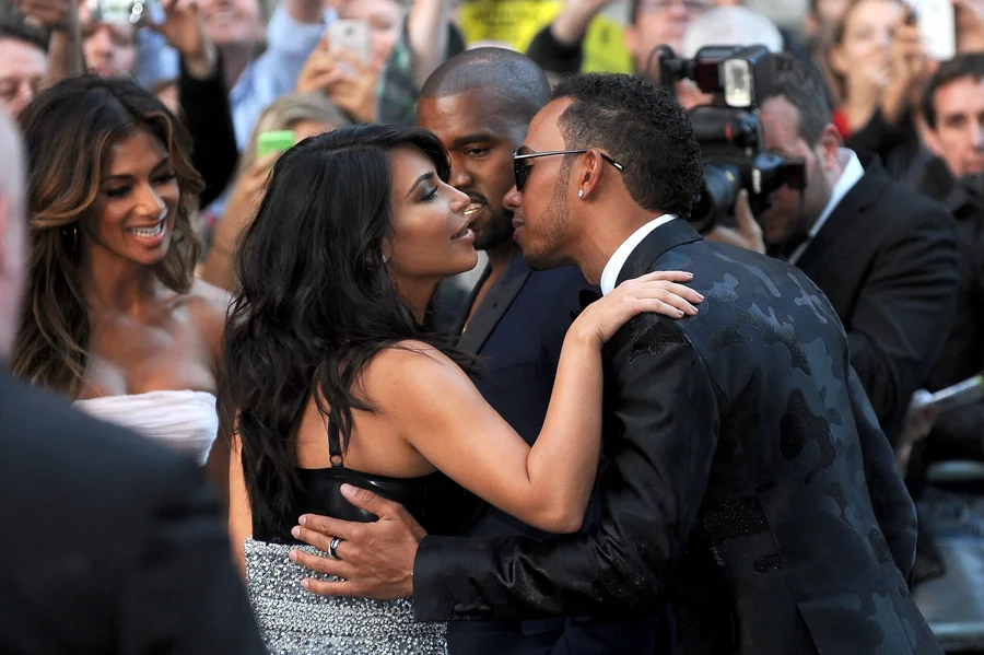 Nga miqësia në dashuri? Një romancë e re *mund* të