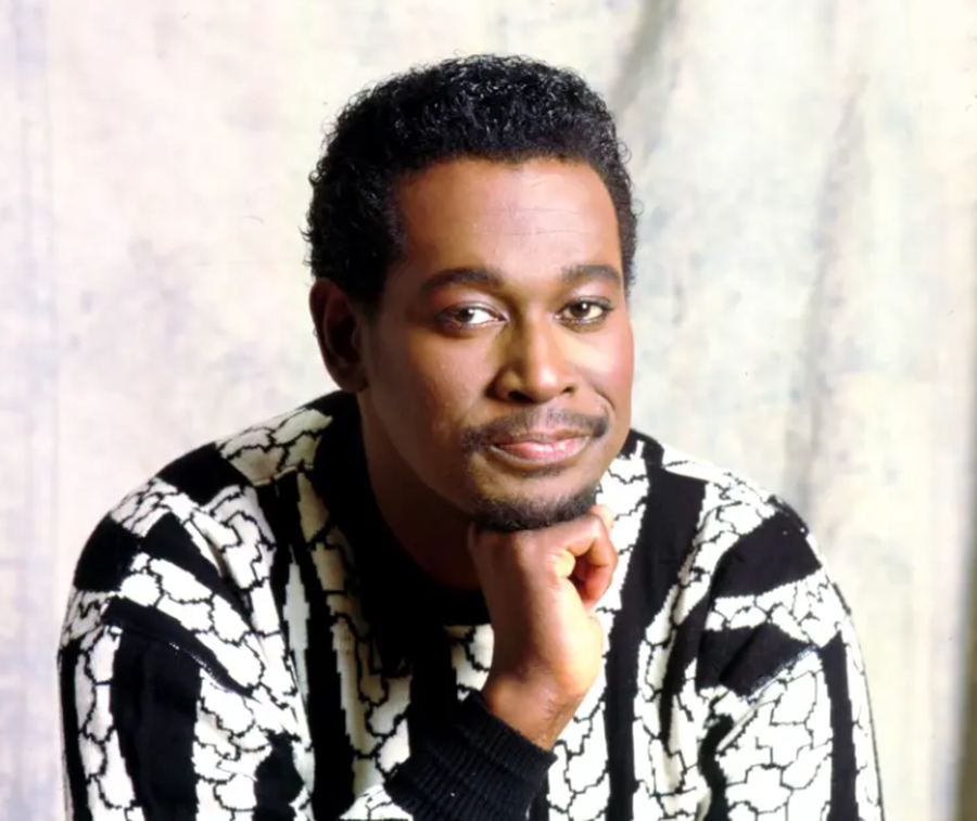 Cher shpall gabimisht k&euml;ng&euml;tarin e ndjer&euml; si fitues t&euml;