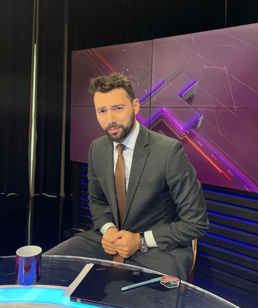 Angelo dhe ish-romanca q&euml; doli nga arkiva pa leje