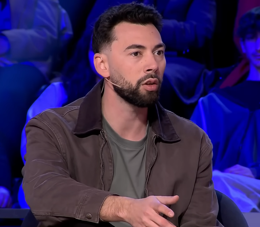 Angelo dhe ish-romanca q&euml; doli nga arkiva pa leje