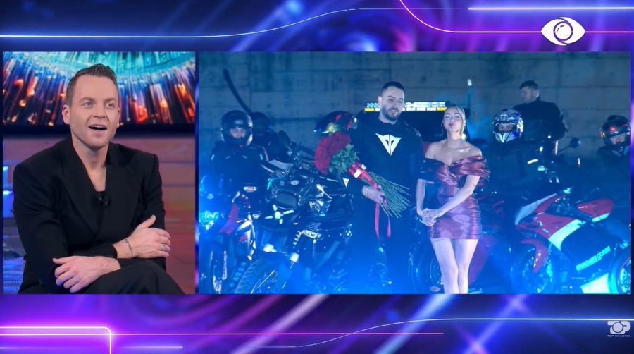 P&euml;r ty q&euml; fjete her&euml;t: Momentet ky&ccedil;e n&euml;