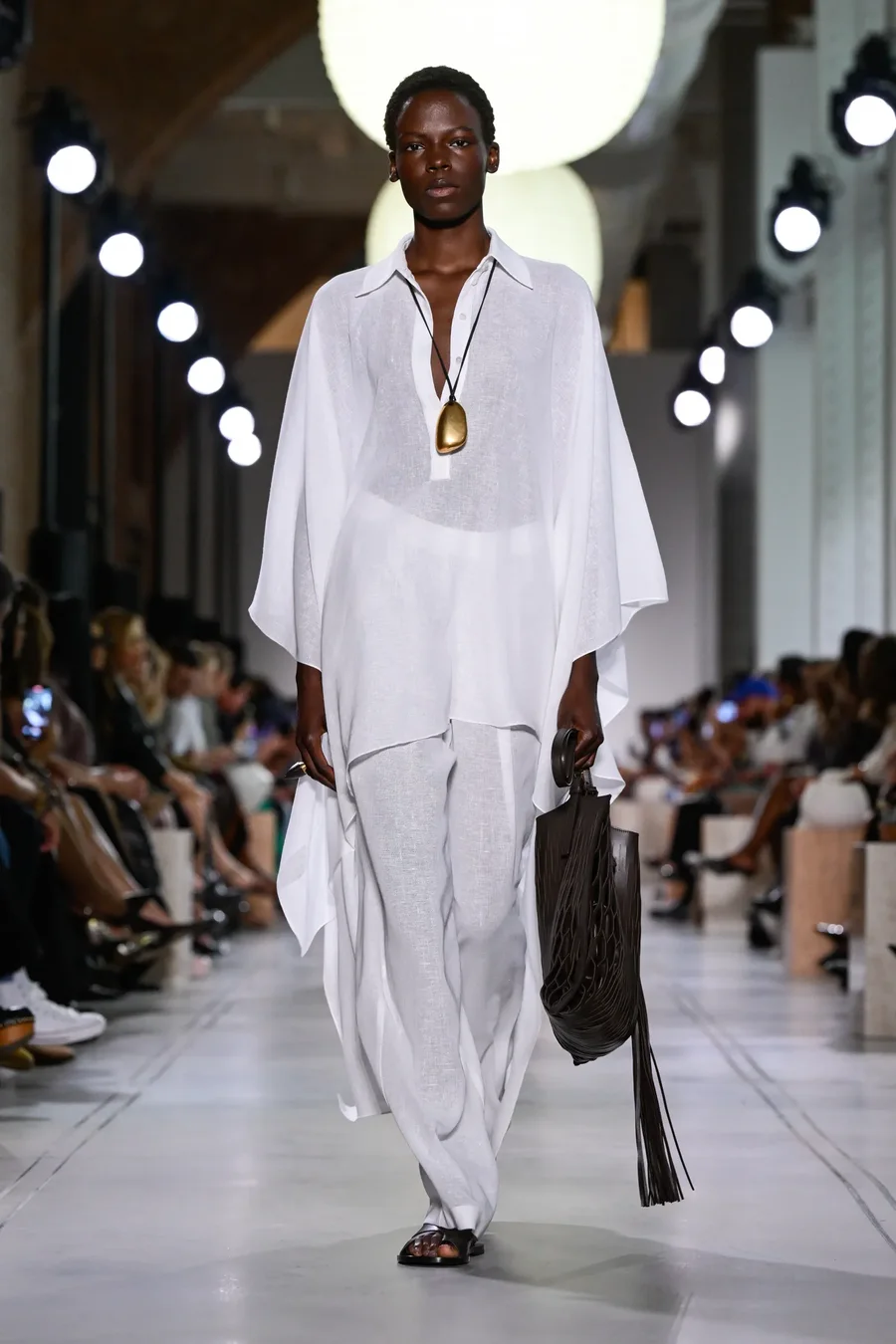 Ekspert&euml;t e than&euml; fjal&euml;n e tyre: K&euml;to bizhuteri duhet