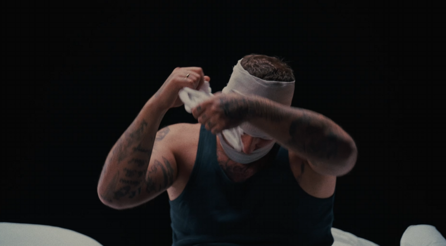 Mozzik i b&euml;n DISS vetes dhe s'e merrni me mend tekstin!!!