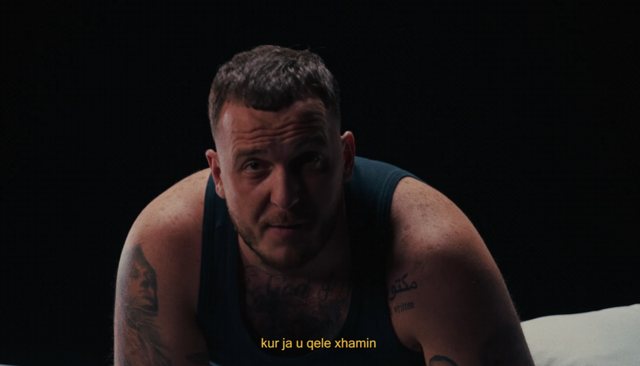 Mozzik i b&euml;n DISS vetes dhe s'e merrni me mend tekstin!!!