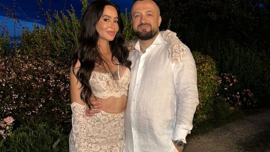 Dafina ndan si rrall&euml;her&euml; foto me djalin dhe i dedikon fjal&euml;t e