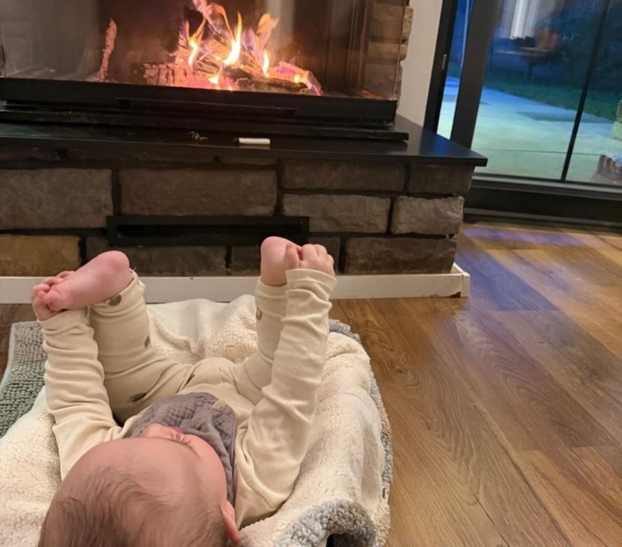 Dafina ndan si rrall&euml;her&euml; foto me djalin dhe i dedikon fjal&euml;t e