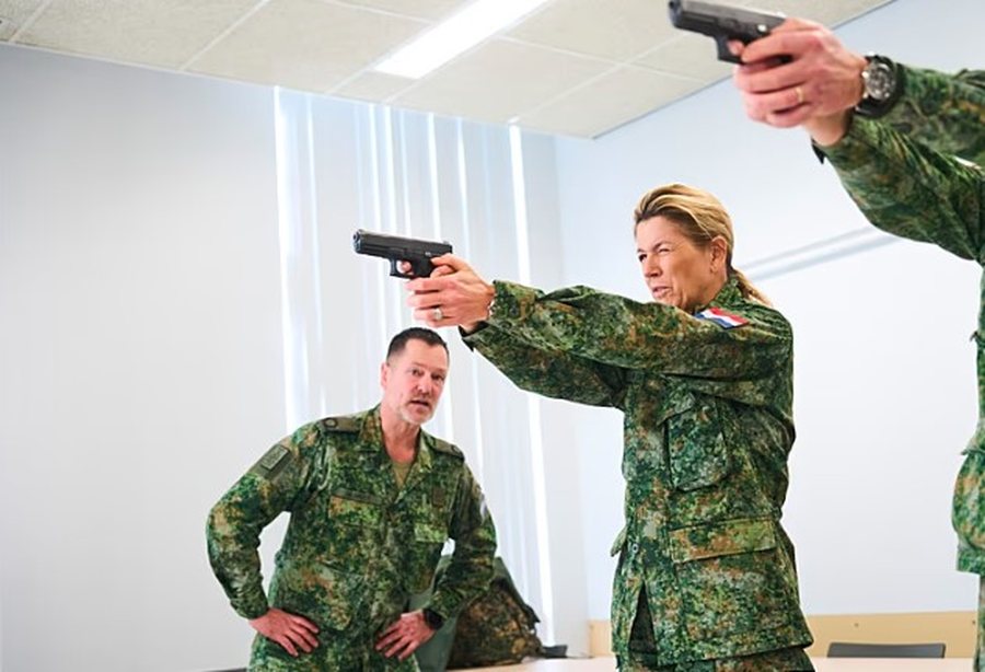 Lajme n&euml; pak minuta: &Ccedil;far&euml; po ndodh n&euml; bot&euml;