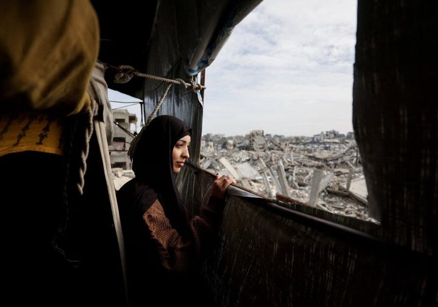 P&euml;rmes fotove: Bota n&euml; nj&euml; jav&euml;