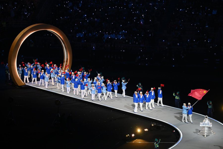 N&euml; foto: Ceremonia e hapjes s&euml; Loj&euml;rave Olimpike Dim&euml;rore