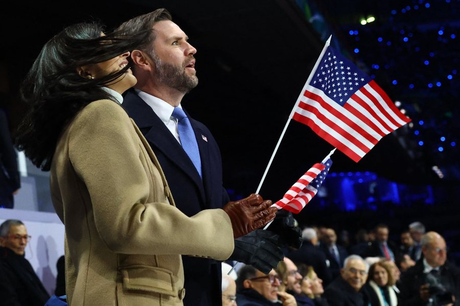N&euml; foto: Ceremonia e hapjes s&euml; Loj&euml;rave Olimpike Dim&euml;rore