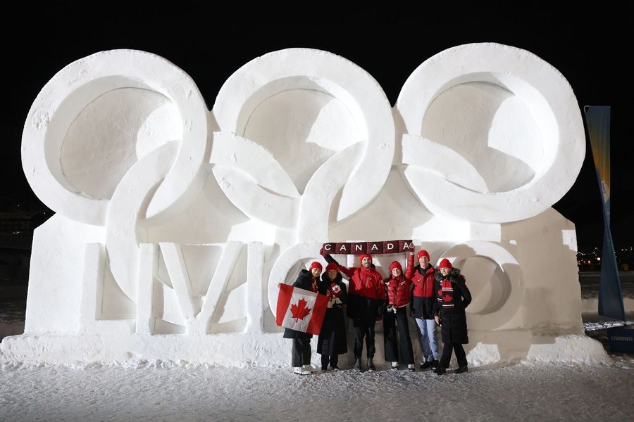 N&euml; foto: Ceremonia e hapjes s&euml; Loj&euml;rave Olimpike Dim&euml;rore