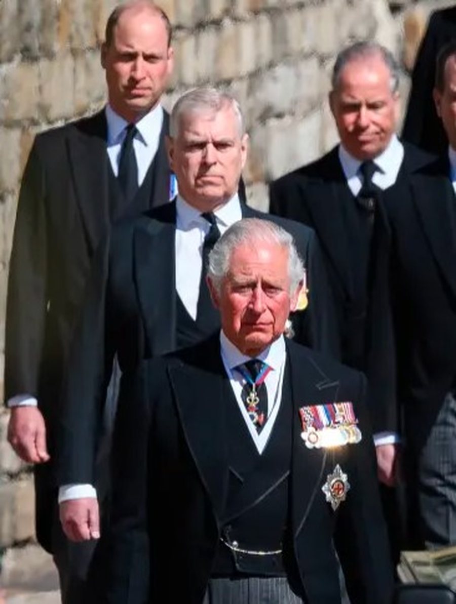 Posht&euml;rimi i fundit i ish-Princit Andrew: Mbreti Charles e largoi nga