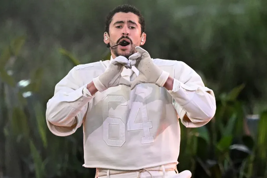 &Ccedil;'ndodhi?! Bad Bunny fshin &ccedil;do postim pas performanc&euml;s