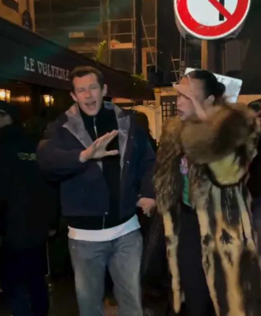 Paparac&euml;t shkat&euml;rruan mbr&euml;mjen romantike t&euml; Duas Lip&euml;s