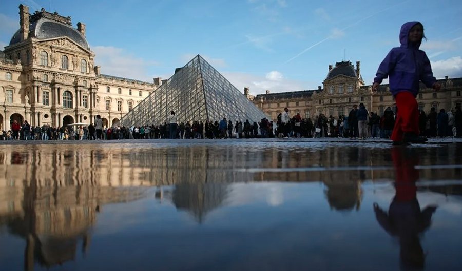 Lajme n&euml; pak minuta: &Ccedil;far&euml; po ndodh n&euml; bot&euml;