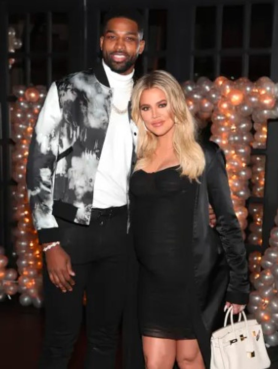 Khlo&eacute; Kardashian i dha nj&euml; shuplak&euml; Tristan-it n&euml; mes