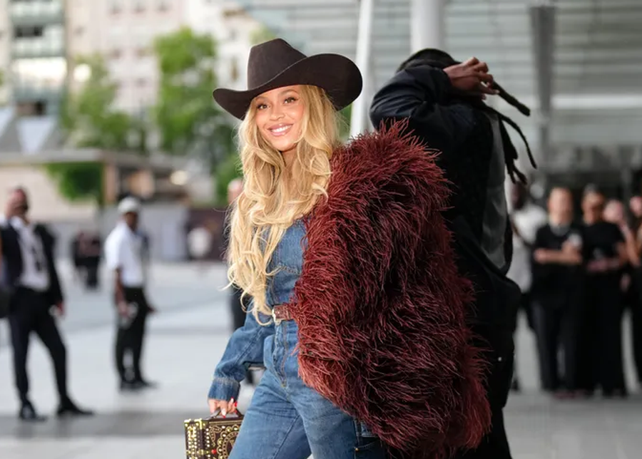 Beyonc&eacute; rikthehet n&euml; Instagram me nj&euml; ndryshim dramatik n&euml;