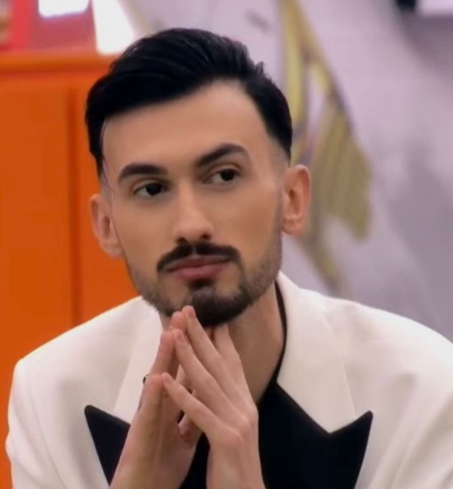 Kristi largohet nga sht&euml;pia e "Big Brother VIP Albania"