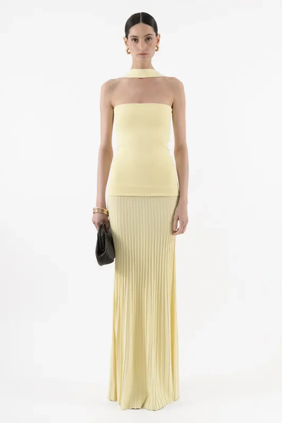 Kjo ngjyr&euml; rikthehet dhe veshjet tuaja pranverore do t&euml; duken