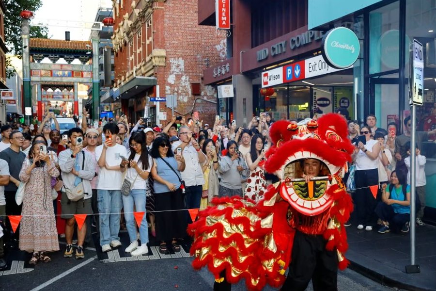 Viti i Ri H&euml;nor 2026: Festimet e vitit t&euml; Kalit t&euml; Zjarrit