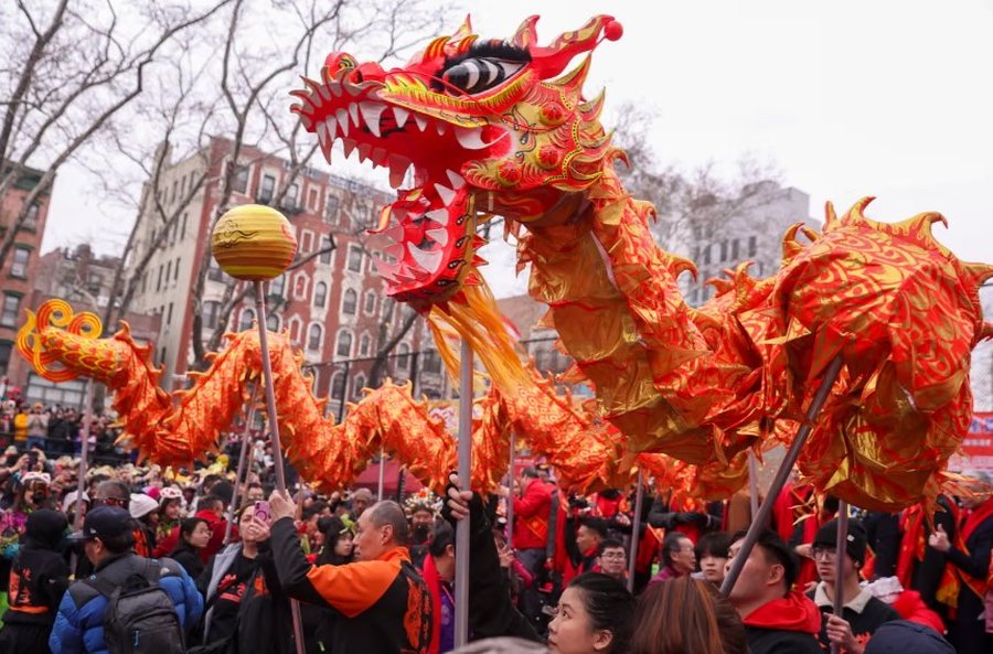 Viti i Ri H&euml;nor 2026: Festimet e vitit t&euml; Kalit t&euml; Zjarrit