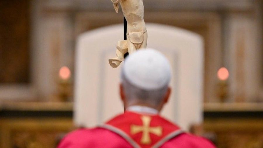 Mesazhi i Pap&euml;s p&euml;r Kreshm&euml;: Problemi nuk &euml;sht&euml;