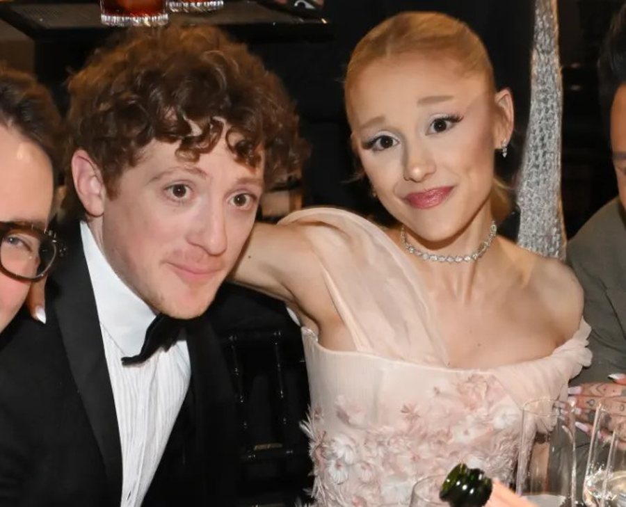 "Thank U, Next!", Ariana Grande dhe partneri i japin fund lidhjes pas