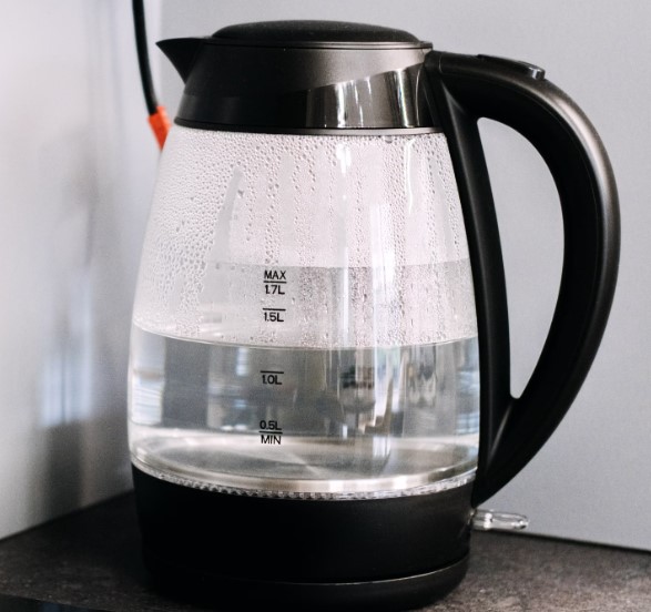 10 smart ways to clean your house with baking soda