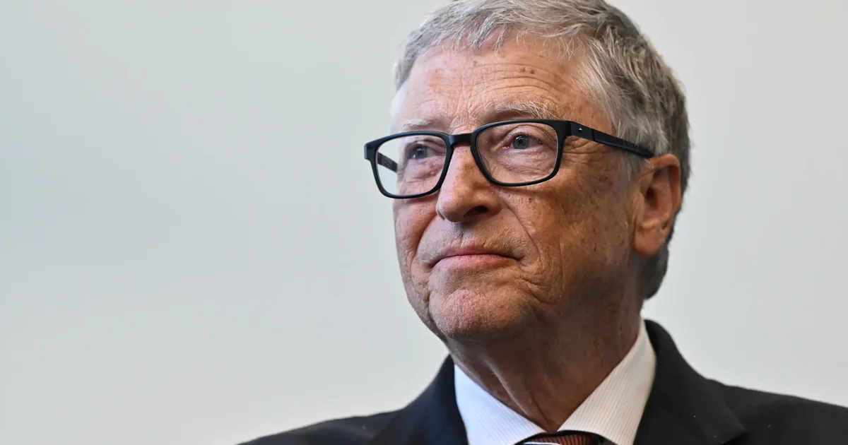 bill-gates-zbulon-emrat-e-tri-grave-me-te-cilat-pati-lidhje-jashtemartesore