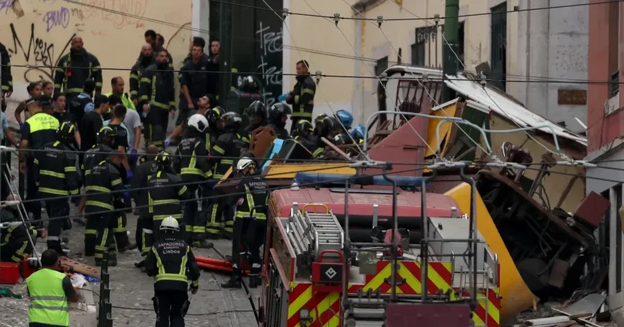Tragjedia nga rrëzimi i tramvajit në Lisbonë, shkon në 15