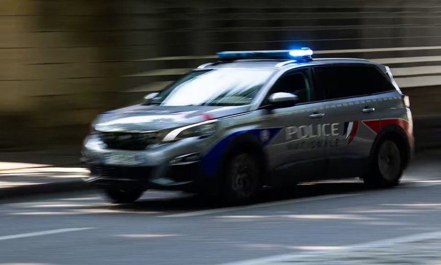 Tjet&euml;r viktim&euml; nga vapa n&euml; Franc&euml;! N&euml;na po flinte,