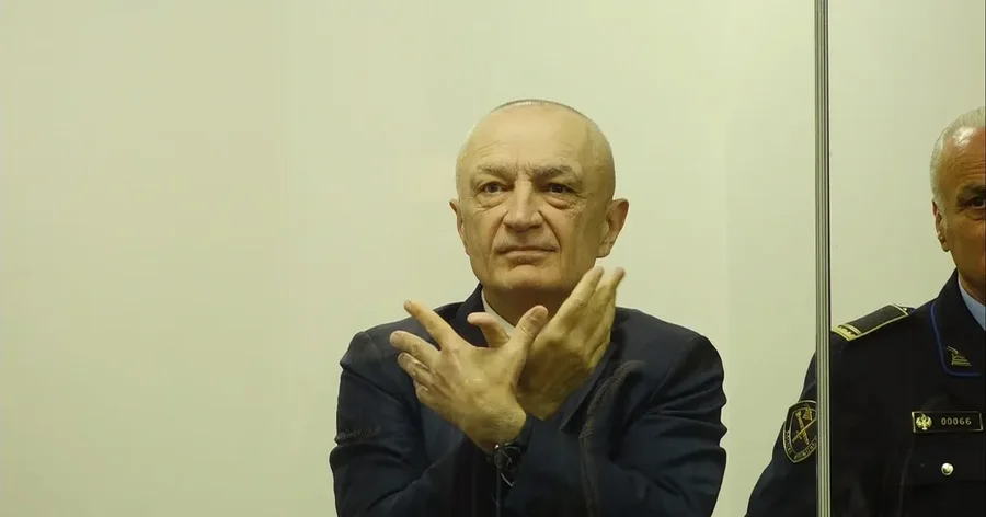 K&euml;rkoi hetim p&euml;r kall&euml;zimin ndaj punonj&euml;sve t&euml;