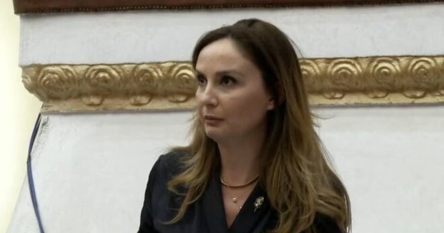 "Hetim, pastrimit të parave në ndërtim"/