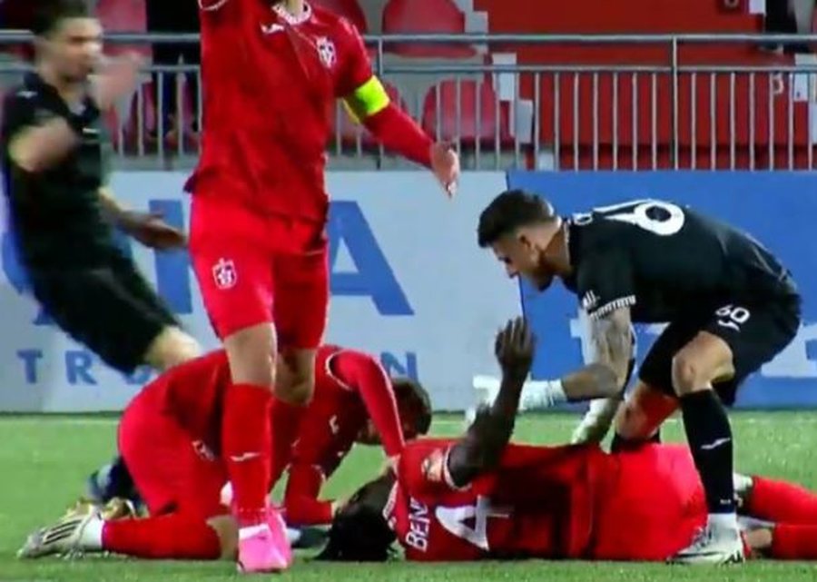 Kolapsi n&euml; fush&euml; gjat&euml; ndeshjes Partizani-Elbasani, m&euml;sohet