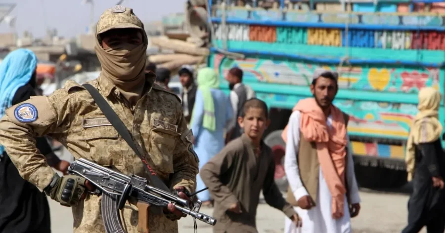 Shkëmbim zjarri në kufirin Afganistan-Pakistan/ Katër persona