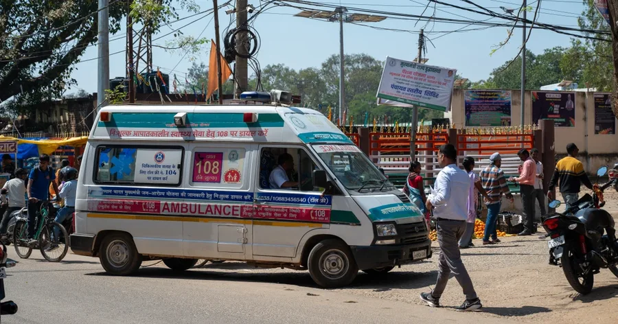 Transmetohet nga lakuriq&euml;t e nat&euml;s ose frutat e infektuara/ OBSH:
