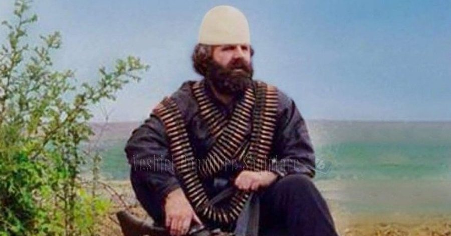 Dita e Flamurit Kombëtar! 70 vite nga lindja e Adem Jasharit, komandanti