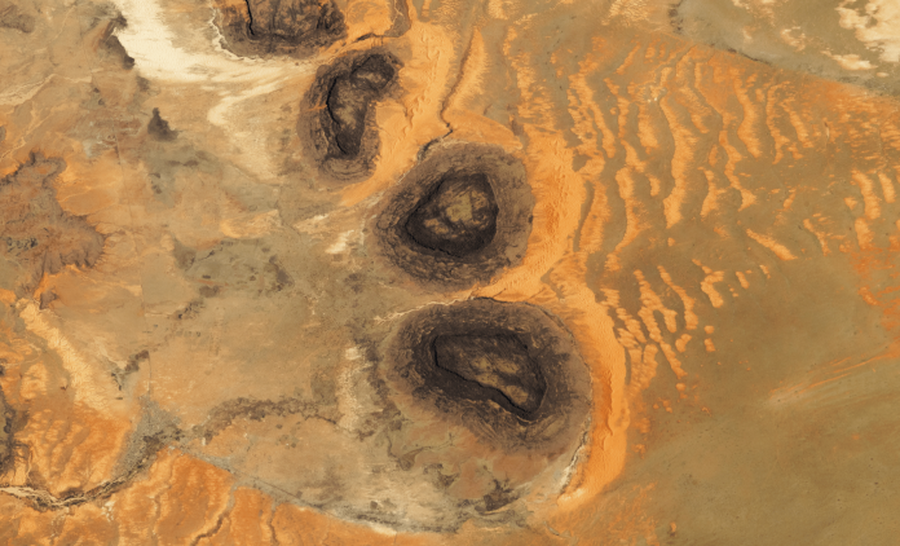 NASA kap një formacion të çuditshëm në Sahara,
