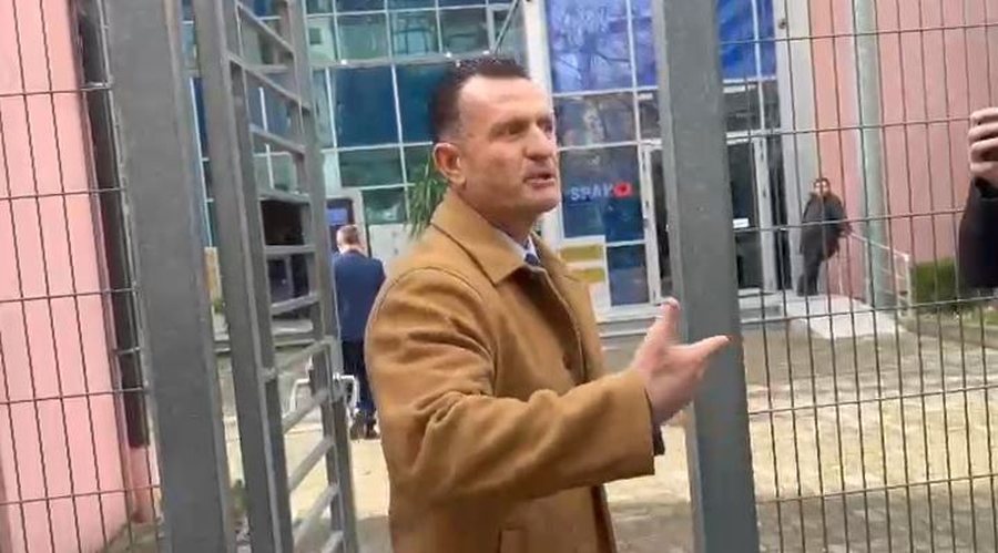 Meta k&euml;rkon ndryshimin e mas&euml;s s&euml; siguris&euml;/ Sot seanca